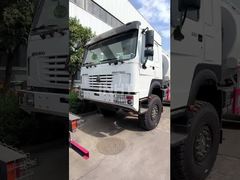 Hot Sinotruk Howo Oil Tank Truck 6x6 All Drive LHD Diesel Fuel Oil Tank Truck Untuk Dijual