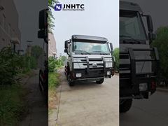 Sinotruk Howo 6x4 371hp Truk Pengeboran dengan Crane 10 Ton Singapura Truk Dipasang Telescopic Boom Crane