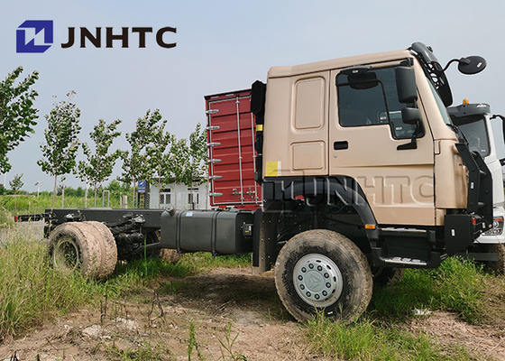 Camionetas HOWO 4x4 Truk Kargo Diesel Lapis Baja LHD Atau RHD