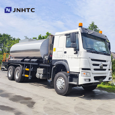 HOWO Intelligent Bitumen Spreader Asphalt Spraying Peralatan Truk 6X4 336HP Untuk Dijual