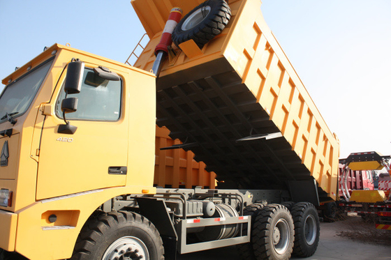 70T Penambangan Sinotruk HOVA Heavy Duty Dump Truck