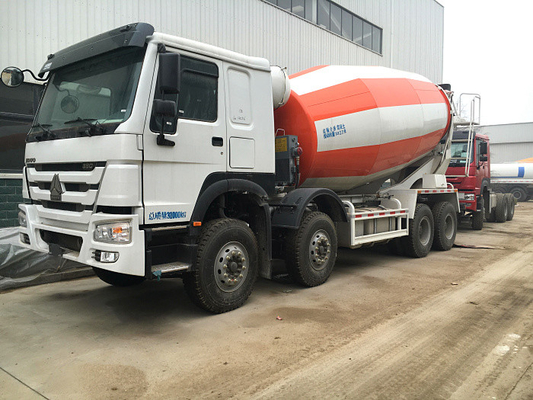 266-371hp Euro2 Euro3 HOWO A7 Truk Mixer Beton 8x4 10cbm Dalam Warna Merah Putih