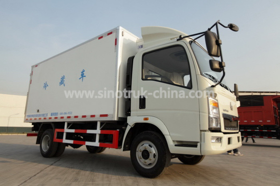 10T Light Duty Durable Freezer Box Truck 4x2 Untuk Pengangkutan Daging Dan Susu