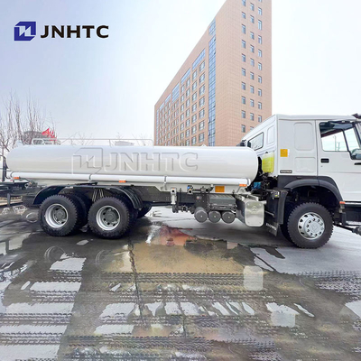 Harga Murah Sprinkler Tank Truck HOWO Water Tanker Trucks 6X4 400HP Untuk Pengiriman Deposit Air Minum