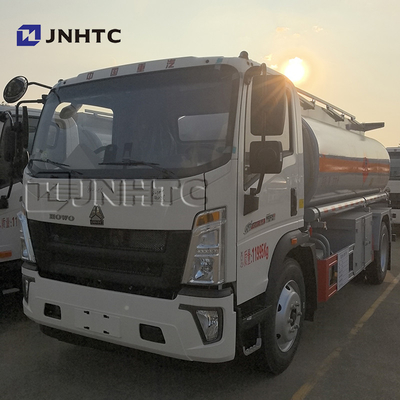 HOWO Tanker bahan bakar 4X2 8cbm Tanker minyak ringan
