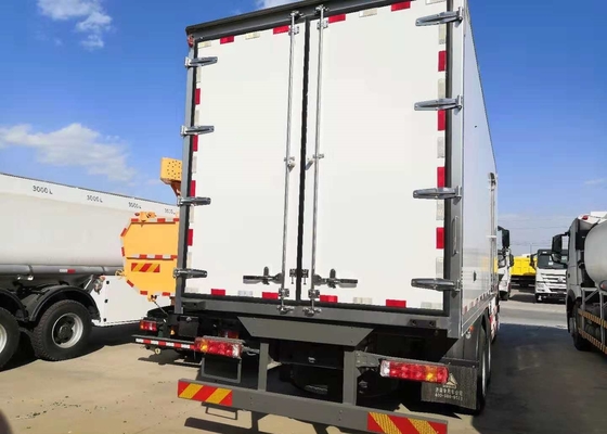 Didinginkan 10 Roda Truk Euro 2 Kargo Berat Untuk Pengangkutan Daging dan Makanan
