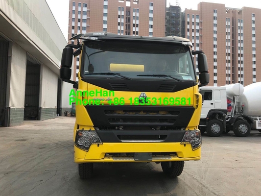HC16 Sinotruk 10M3 Mixer Tank Truck Dengan Pompa Italia Dan Motor
