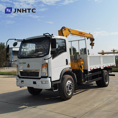 Sinotruk Howo 4 * 4 Truk Kargo kecil Dengan Derek 3.2T