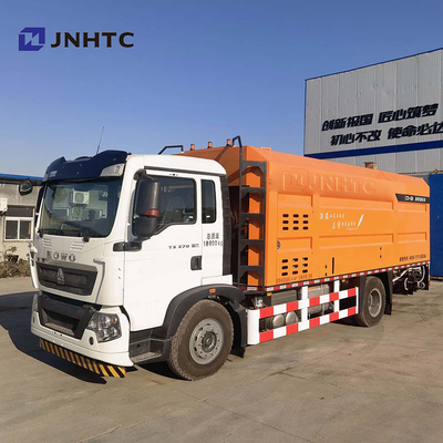 HOWO A7 H5 8cbm Truk penyemprot aspal cerdas 4x2 Didorong