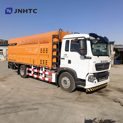 8x4 Rubber Asphalt Gravel Macadam Synchronous Sealing Truck HOWO A7