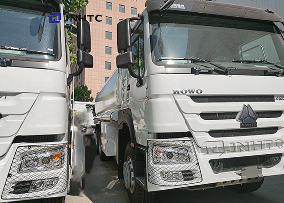 Truk Penyemprotan Tangki Air 20m3 Sinotruk Howo 6x4