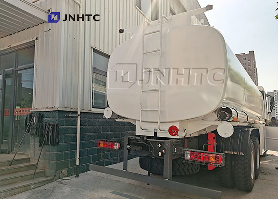 Truk Penyemprotan Tangki Air 20m3 Sinotruk Howo 6x4