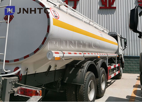 Truk Tangki Bahan Bakar Sinotruk Howo 6x4 20000l 25000 Liter