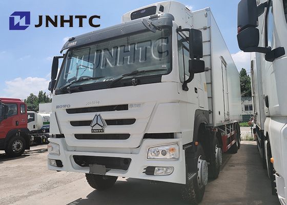 Sinotruk HOWO Makanan Segar Refrigerated Van Truck Light Duty 8x4