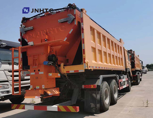 Truk Pickup Bajak Jalan Penyapu Jalan Sinotruk Howo 371hp 300L