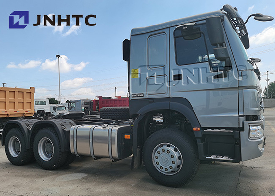 6x4 Sinotruk Howo Prime Mover 25 Ton Truk Kepala Trailer 371HP