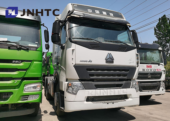 Sinotruck Howo 6x4 Truk Traktor LHD Jenis Mengemudi