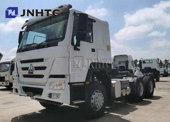371HP Sinotruk Howo 6x4 25 Ton Truk Traktor Diesel Dengan Kepala Trailer