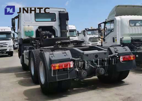 371HP Sinotruk Howo 6x4 25 Ton Truk Traktor Diesel Dengan Kepala Trailer