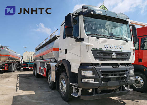 Sinotruk HOWO 8X4 Truk Tangki Bahan Bakar Minyak Kapasitas 25000 Liter