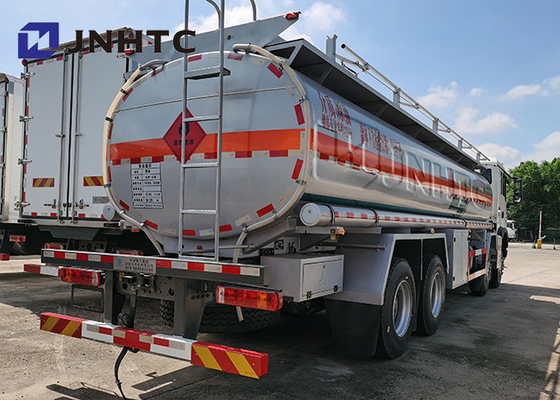 Sinotruk HOWO 8X4 Truk Tangki Bahan Bakar Minyak Kapasitas 25000 Liter