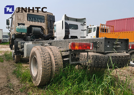 Camionetas HOWO 4x4 Truk Kargo Diesel Lapis Baja LHD Atau RHD