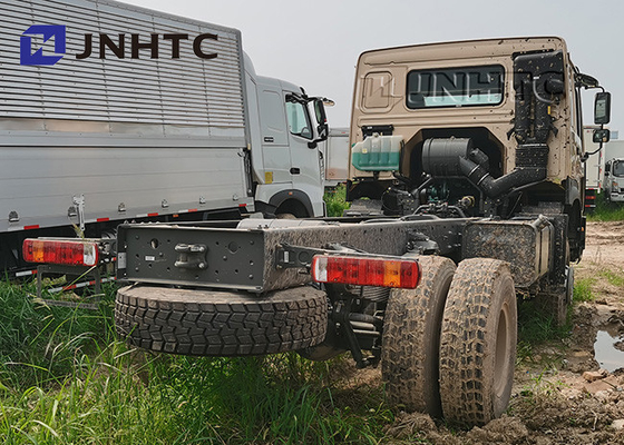 Camionetas HOWO 4x4 Truk Kargo Diesel Lapis Baja LHD Atau RHD
