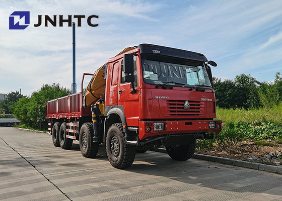 Sinotruck Howo 8x8 Truk Kargo Penggerak Semua Roda Dengan Derek 30t 13t