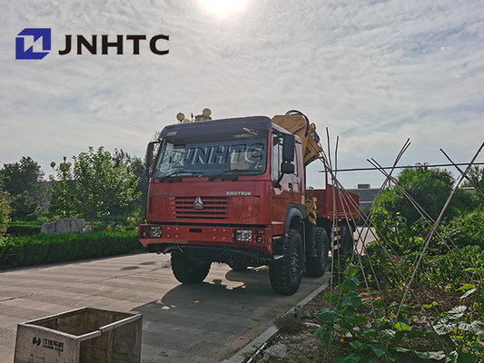 Sinotruck Howo 8x8 Truk Kargo Penggerak Semua Roda Dengan Derek 30t 13t