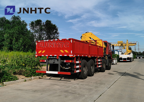 Sinotruck Howo 8x8 Truk Kargo Penggerak Semua Roda Dengan Derek 30t 13t