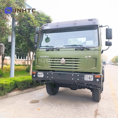 Sinotruk 8x8 All Wheel Drive Truk Kargo Berat Truk Bahan Bakar Diesel