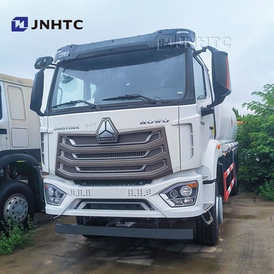 SINOTRUK HOHAN 6X4 Pengiriman Bahan Bakar Truk Tanker Diesel Dijual