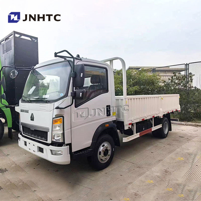 Kabin berbaris tunggal Truk Kargo Ringan Howo 4x2 6 Roda Truk Kargo