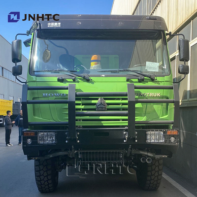 HOWO 6x6 Full Wheels Drive Heavy Duty Dump Truck 22cbm Kapasitas