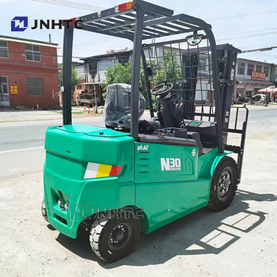 3 Ton Forklift Listrik Mesin Konstruksi Berat Untuk Penggunaan Gudang Dingin