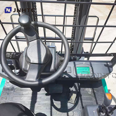 3 Ton Forklift Listrik Mesin Konstruksi Berat Untuk Penggunaan Gudang Dingin