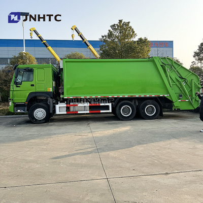 HOWO 6x4 Truk Sampah Compactor Euro 2 Penghapusan Sampah Truk Belakang Truk Diesel Hijau Model Baru