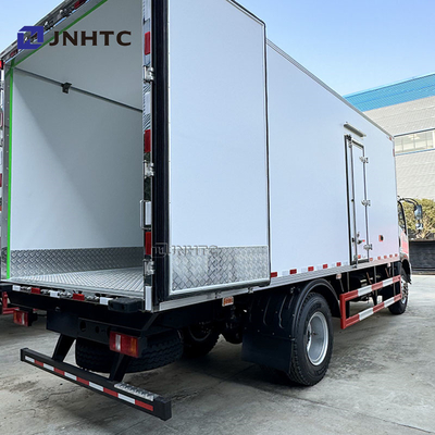 Truk pendingin baru Lihgt Truk Sinotruck 4X2 5 Ton Untuk pendingin makanan Pengiriman harga murah