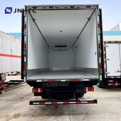 Truk pendingin baru Lihgt Truk Sinotruck 4X2 5 Ton Untuk pendingin makanan Pengiriman harga murah