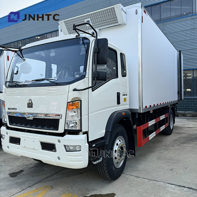Truk pendingin baru Lihgt Truk Sinotruck 4X2 5 Ton Untuk pendingin makanan Pengiriman harga murah
