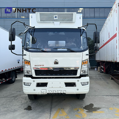 Truk pendingin baru Lihgt Truk Sinotruck 4X2 5 Ton Untuk pendingin makanan Pengiriman harga murah
