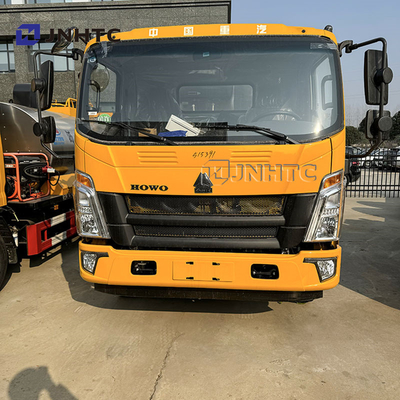 China Hot Sell Howo 4 Cbms Jalan Truk Distributor Aspal Cerdas NEW Bitumen Sprayer Truk Distribusi Aspal