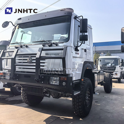 Pengiriman cepat SINOTRUK HOWO 4X4 Transmisi kendaraan kargo