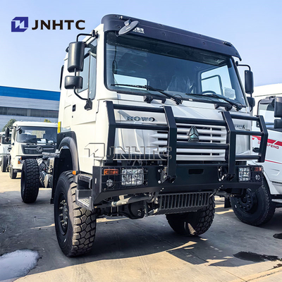Pengiriman cepat SINOTRUK HOWO 4X4 Transmisi kendaraan kargo