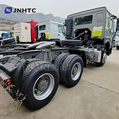 SINOTRUK HOWO Traktor Truk Mobil Kendaraan komersial 6X4 400HP Pejabat pabrik