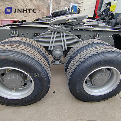 SINOTRUK HOWO Traktor Truk Mobil Kendaraan komersial 6X4 400HP Pejabat pabrik