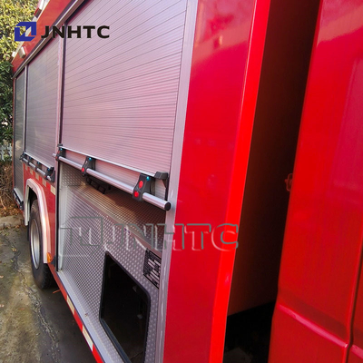 NEW SINOTRUCK Howo 4x2 Light Duty Fire Fighting Truck Dengan Pompa Air Truck Kualitas Tinggi