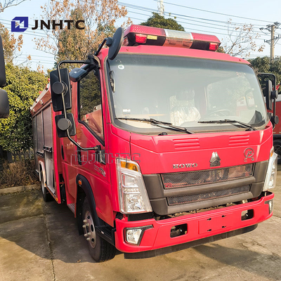 NEW SINOTRUCK Howo 4x2 Light Duty Fire Fighting Truck Dengan Pompa Air Truck Kualitas Tinggi