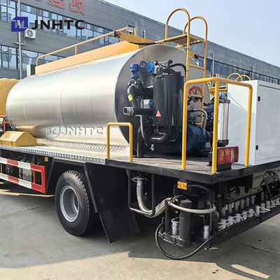 HOWO 4m3 Mesin konstruksi jalan Bitumen Distributor Sprayer Harga terbaik