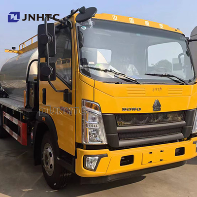HOWO 4m3 Mesin konstruksi jalan Bitumen Distributor Sprayer Harga terbaik